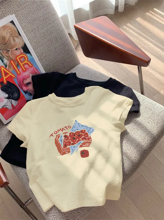 「tシャツ 小さい」はどうやって選ぶ？ふんわりシルエットの白い短袖Tシャツが解決する通勤の悩み