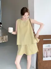 背面透かしデザインのイエロータンクトップとショートパンツ【夏用・カジュアル・小柄対応】（セットアップ対応）