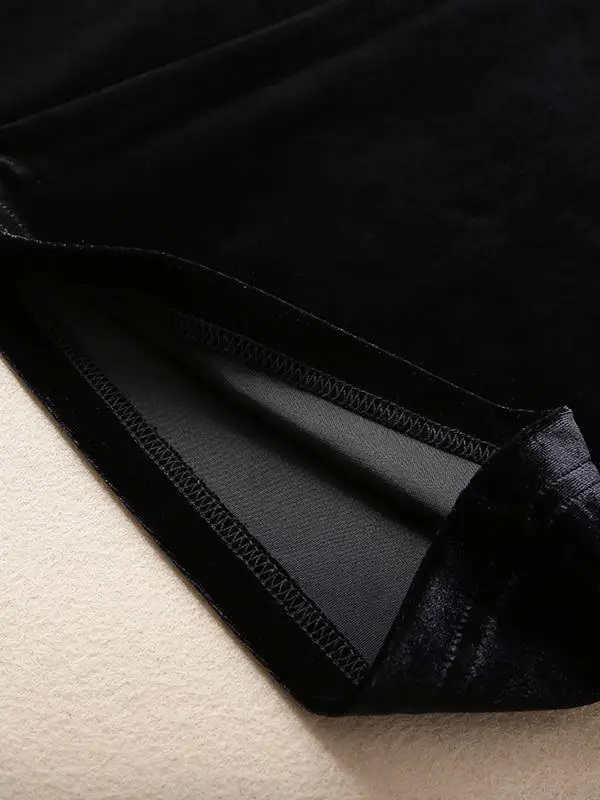 ベロアパンツは本当に春に着るべきなのか？リアルな着こなしと肌触りの体験を解説