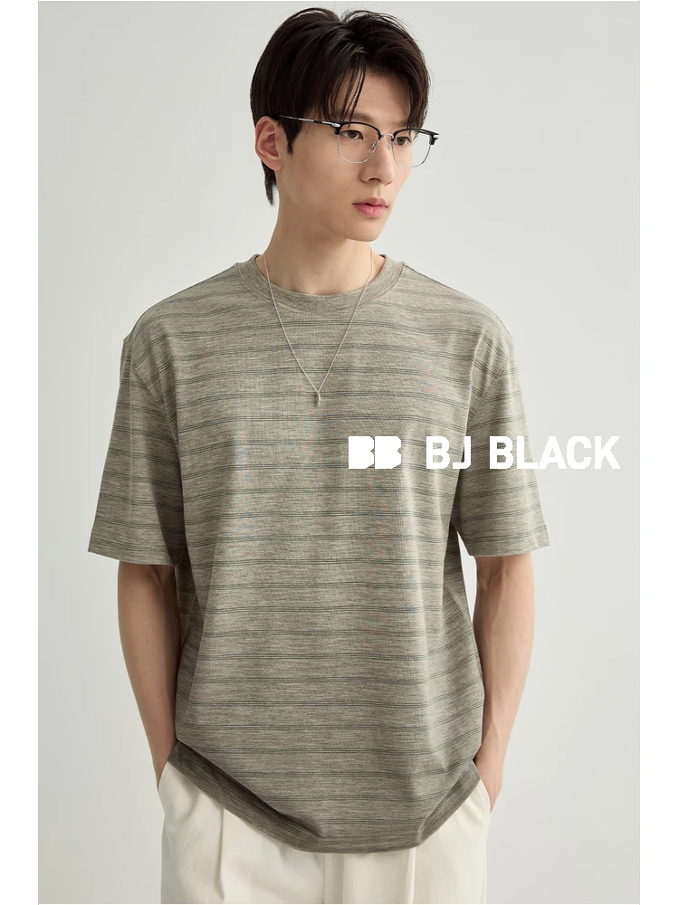 30代メンズブランドで夏をどう選ぶ？ストライプ半袖Tシャツの選び方と実際の使い方