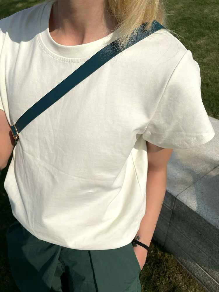 春コーデの基本 | 磨毛コットンTシャツの色使いとレイヤードスタイルの実用性