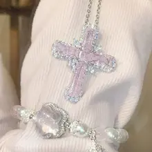 甘美なピンクのクロスネックレス【アイスフラワーデザイン・ロングチェーン】