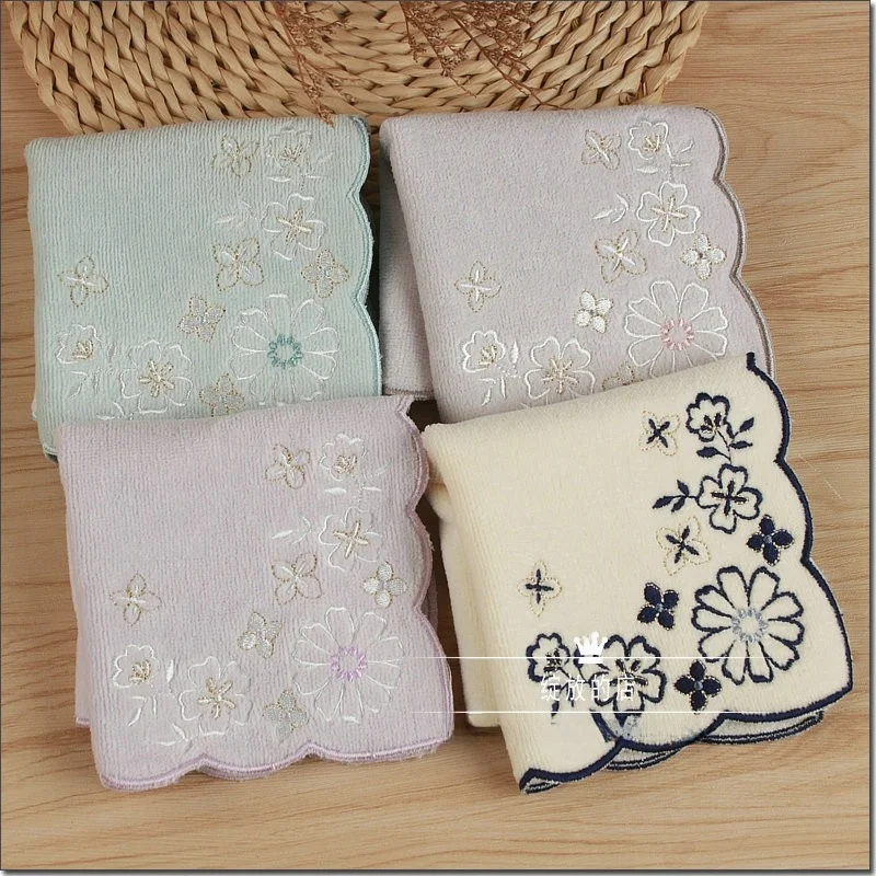 純綿製 ヴィンテージスタイル小型ハンカチ【刺繍・フリンジ加工】
