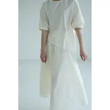 肌理感のある洗いざらしの長綿を使用したハイウエストAラインの半身スカート【シンプルデザイン・不規則ヘム】