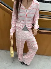 軽量フード付きストライプデザインの防寒カーディガンとパンツ（セットアップ対応）