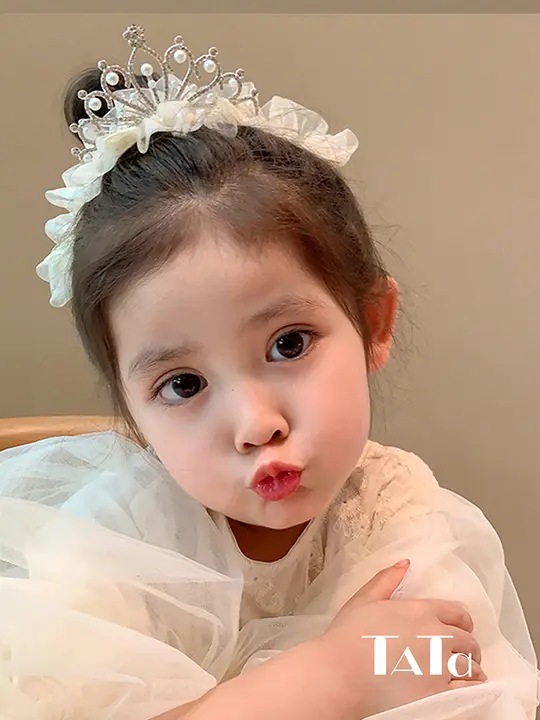 かわいい子供用プリンセスティアラカチューシャ【誕生日用・ふわふわデザイン】