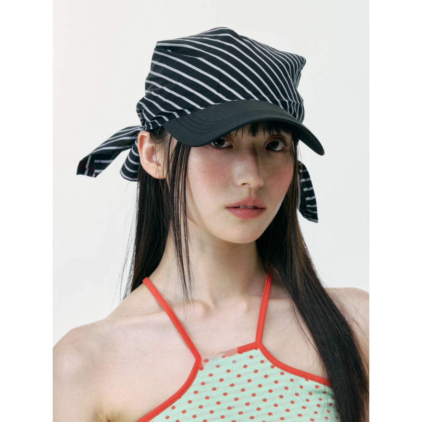 小顔効果抜群のストライプバンダナキャップ：夏用・日焼け防止のソフトピークスタイル