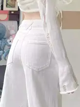 女性用ホワイトフレアデニムパンツ【ゆったりシルエット・脚長効果・フレアデザイン】