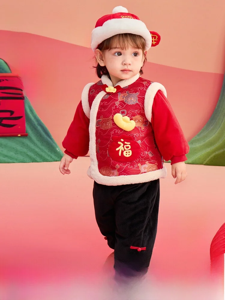 1歳誕生日服の選び方って？厳選4選で、ママが安心できる衣装を発見する