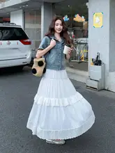 おしゃれなデニムジャケットとレーススカートの女性用セットアップ（セットアップ対応）