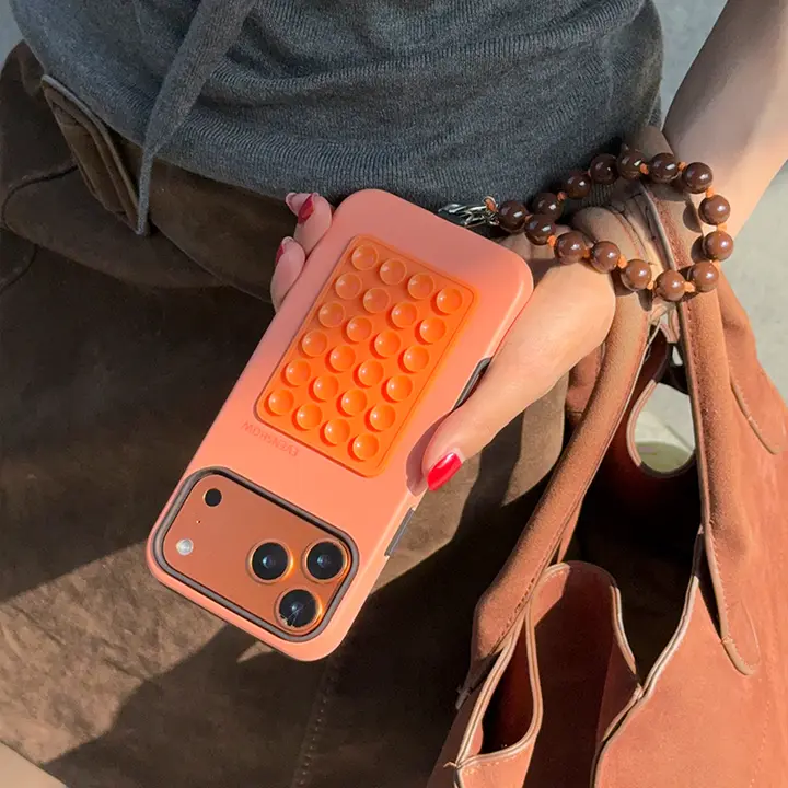 オシャレなスマートフォンケース【ストラップ付き・iPhone対応・高級感あり】