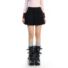 リボン付き 黒のプリーツスカート【女性用・Aライン・シンプル＆魅力的】