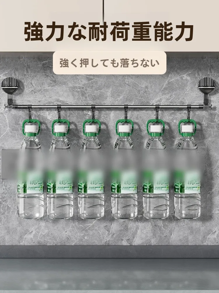 吊るして使うキッチン収納グッズを選ぶべき理由は？北欧風の吸盤式ハンガーがキッチンの整理を救う