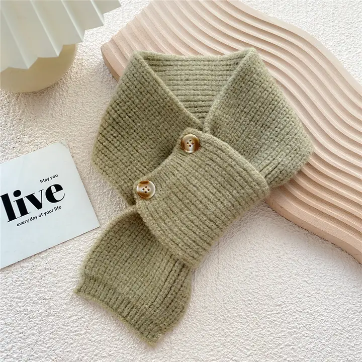 無地ニットショートスカーフ【秋冬・赤・緑・黒・保温】