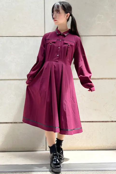 シンプルデザインの長袖シャツワンピース【工装風・秋季用・無地】