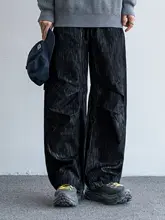 ストライプのテクスチャーが魅力的なメンズカジュアルパンツ【ゆったりしたストレート・カーゴデザイン】（セットアップ対応）