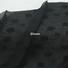 薄手の落ち感のある光沢生地【黒の水玉・ローズ柄のジャガード・天絲・コットン・麻混】