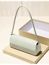高級感あるレザーのショルダーバッグ【フレンチスタイル・シンプルデザイン】