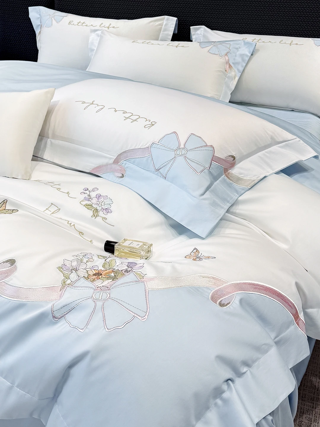 高級全棉長綿刺繍入りベッドカバーセット：高い位置に最適な親肤性とデザインのバランス