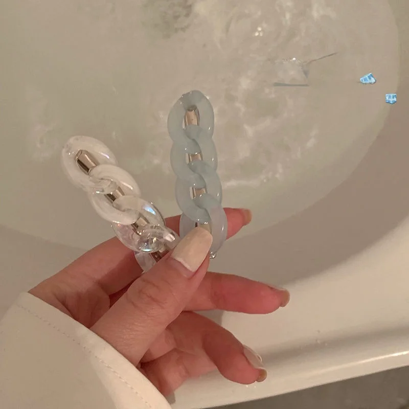 夏用クール麻花ヘアクリップ：40歳の女性に最適なサイドヘアアクセサリーの選び方