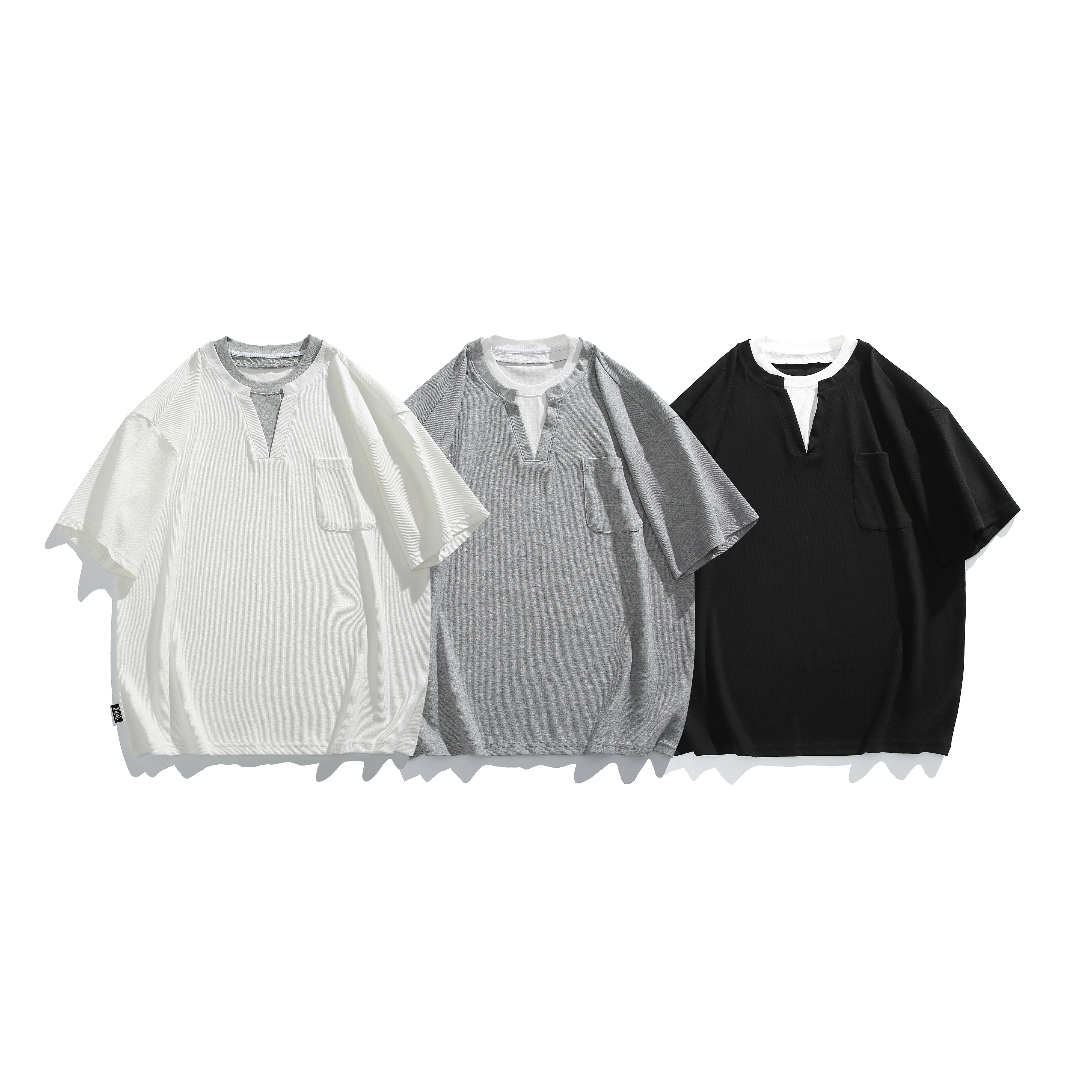 人気のモード系Tシャツはどう選ぶ？個性的なデザインが魅力のVネック短袖Tシャツの選び方を解説