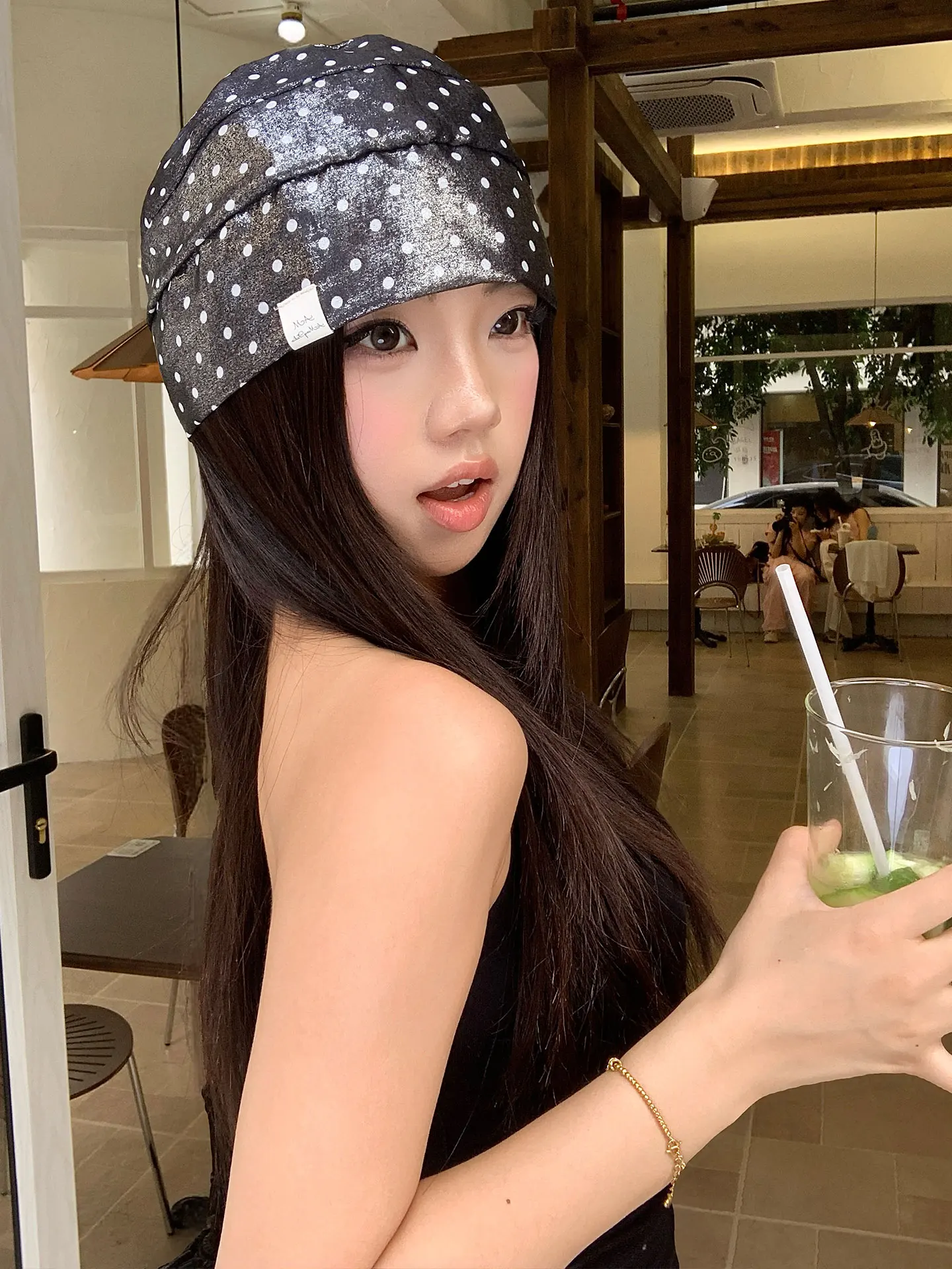 緑 キャップ は本当に必要？それともただのファッションアイテムなのか？
