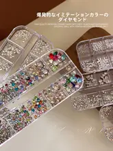 ミニ尖底カラージュエルネイルデコレーション【透明シャンパン・異形デザイン・白鹅绒付き】