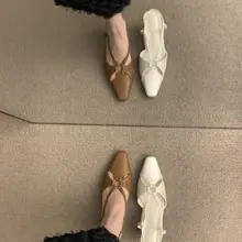 フレンンテージデザインの黒いポインテッドトゥハイヒール【透かし編み・細めのストラップ・ムール】