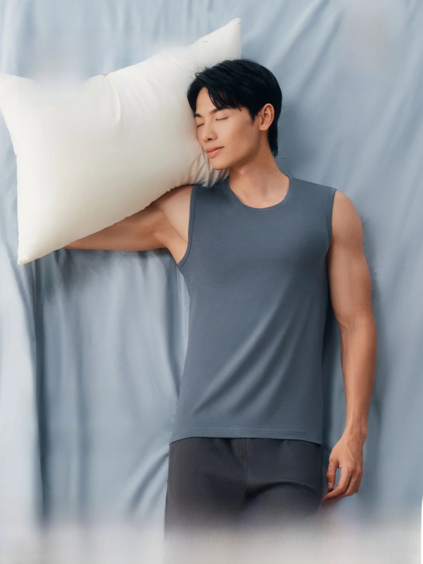 汗臭い服に効果的な素材とは？夏用メンズノースリーブTシャツの実測と比較