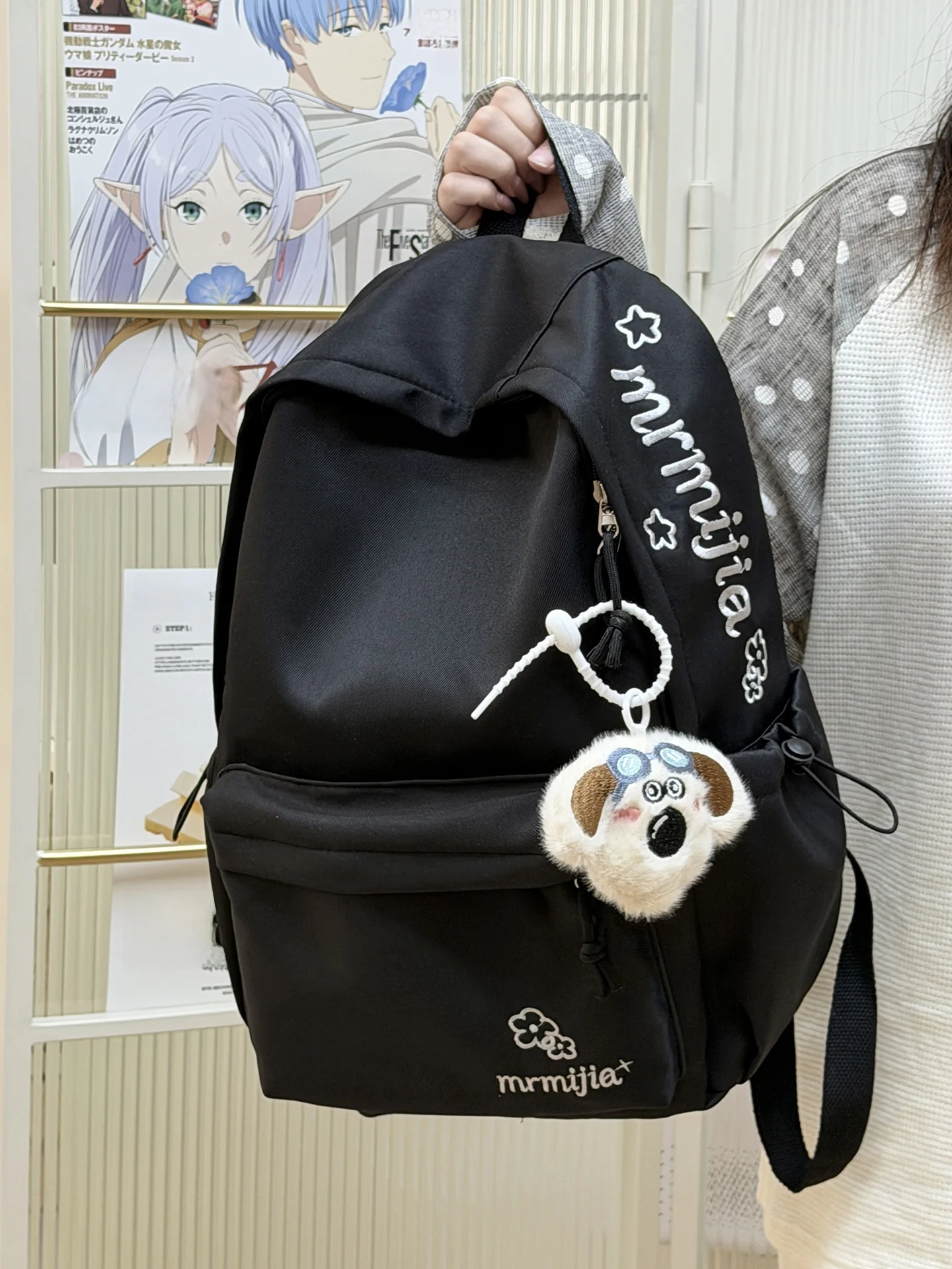 高校生が選ぶおしゃれリュックは、黒かグレーか？デザインと機能のバランスを知れば失敗しない