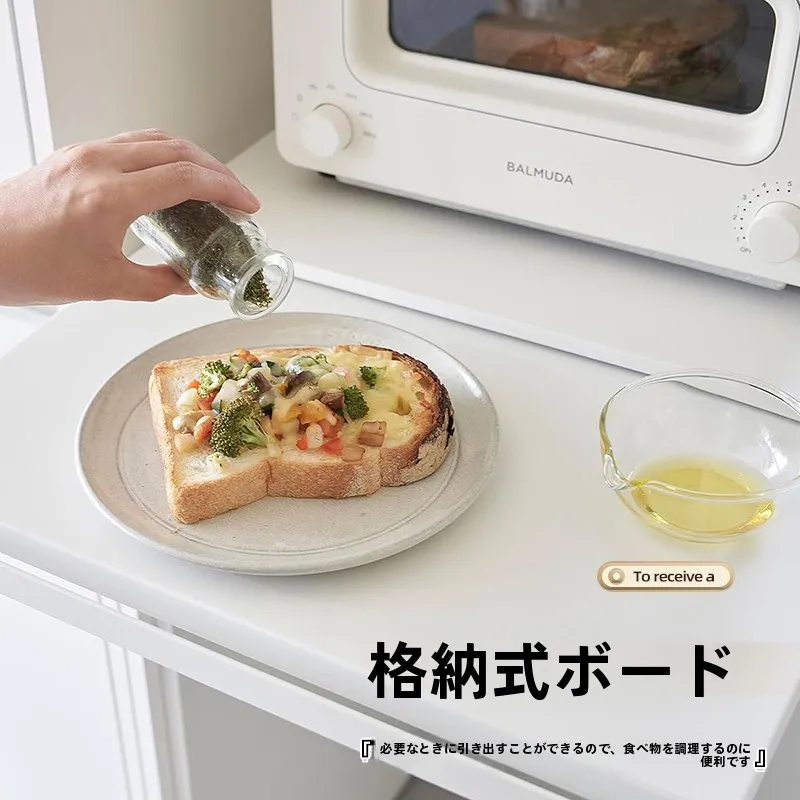 スライドトレイ電子レンジ収納ラック：カウンター下収納の薄型設計と実用性