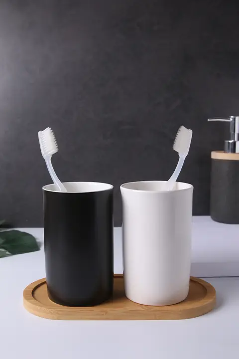 カップル用陶器製洗面カップセット【シンプルデザイン・マウスウォッシュカップ・歯ブラシホルダー】