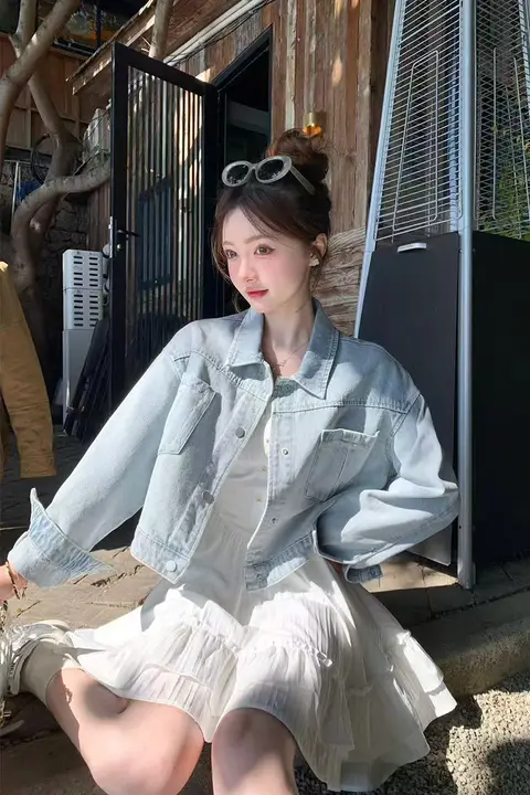 デニム美少女ジャケット【春夏用・薄型・韓国風・浅青色】