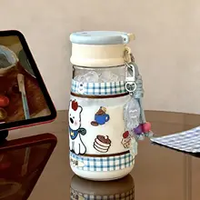 可愛い犬デザインのプラスチック水筒【携帯用・ストロー付き・簡単操作】