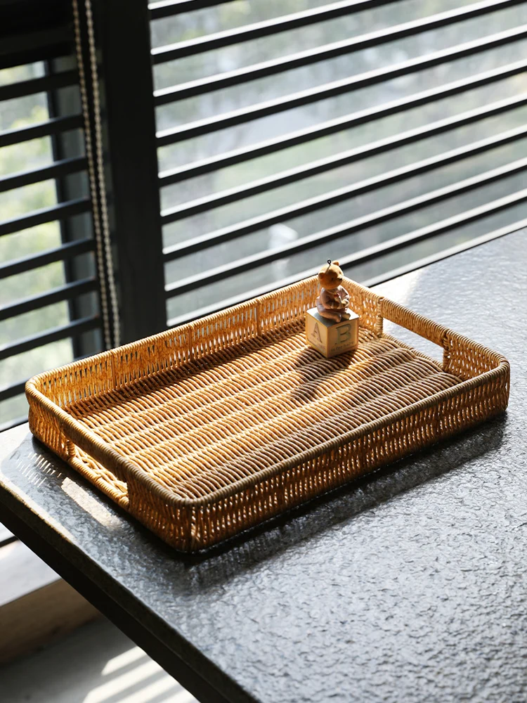 揃えるミニマリスト部屋づくりアイテム：Kens藤製トレイのサイズ・色・収納効果