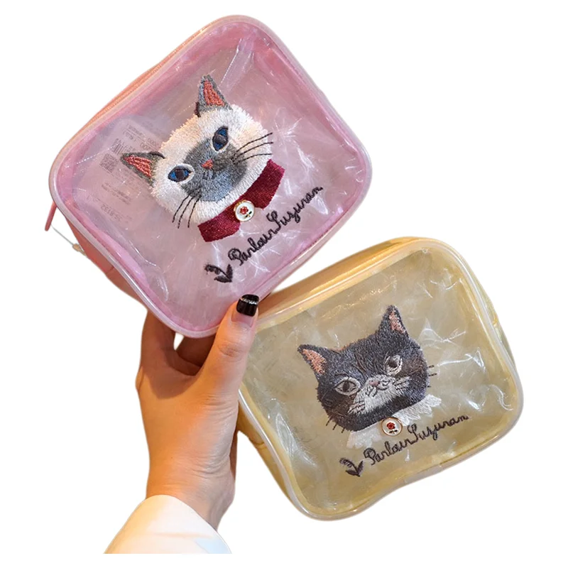 プチギフト 200円以下でオシャレに贈るには？猫柄の化粧ポーチがベストな理由