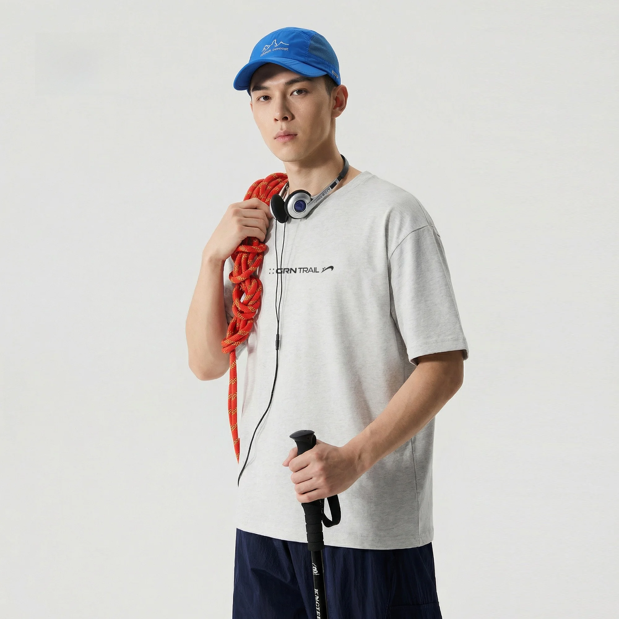 メンズ半袖Tシャツはどう選ぶ？通気性とシンプルさが融合した「綿100%」のベストな選び方とは