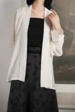 薔薇ストライプの唐風八破スカートとニット飛行袖ブラウス【春秋用・日常着・漢服】