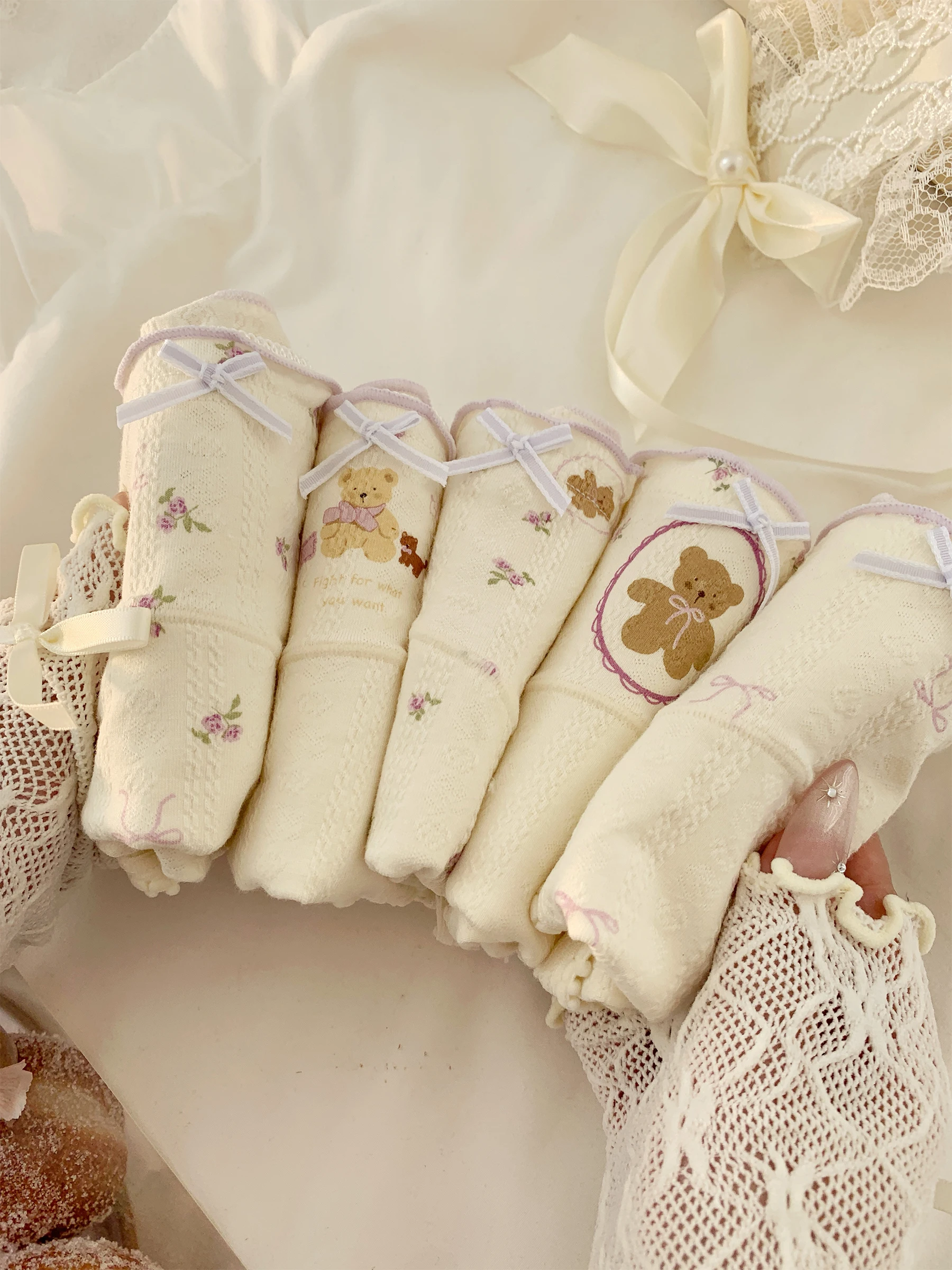 ペイントパンツとは？可愛い小熊デザインの三角パンツが、女の子の日常を彩る理由とは？