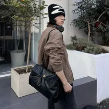 メッセンジャーバッグ 腋下バッグ ユニセックス 大容量 ヴィンテージ 韓流 斜め掛け ショルダー おしゃれ 通勤 オフィスカジュアル「YUEN」