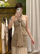 上品なドレープのホルターネックビキニトップ【セクシー＆スリムフィット】