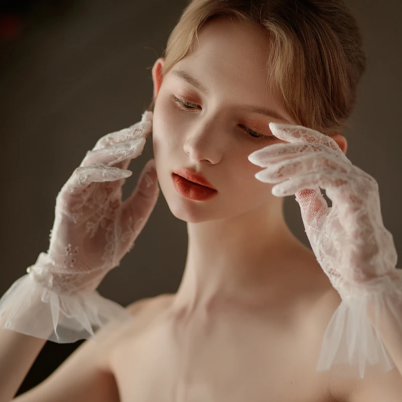 結婚式で使えるグローブは、本当に必要なの？
