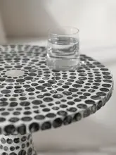 高級感のある欧風 中古シェルデザインコーヒーテーブル【ラウンド・サイドテーブル・リビング用】