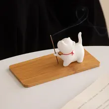 可愛らしい陶器製の猫デザインのお線香立て【灰が落ちにくいトレイ・デスク用】