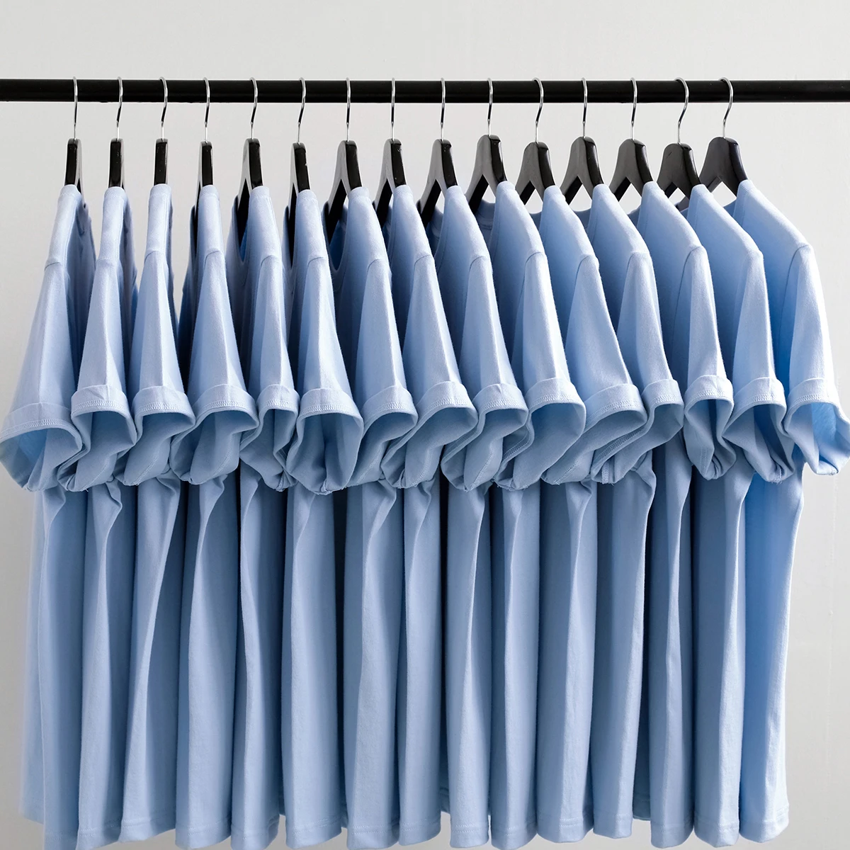 コットン素材のTシャツを選ぶとき、どうやって「肌に優しい」を実感するの？