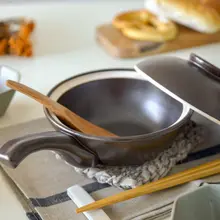 シンプルデザインの一手ハンドル土鍋【煮込み料理・家庭用】
