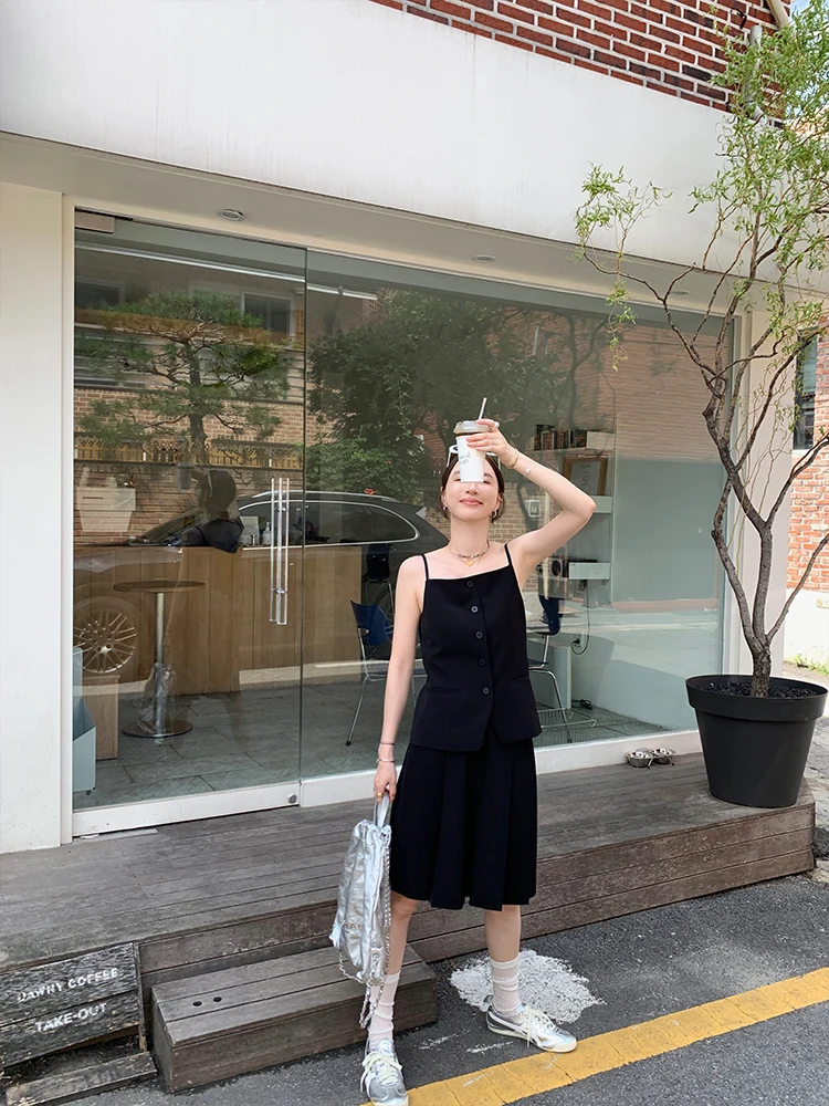 私服で何を買うべきか悩み中？エレガントな肌理感のセットアップが解決する3つの理由