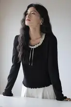 レース飾りの長袖ニットトップス【女性用・フィットデザイン・春用】