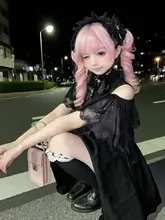 桜色のロリータ風ロングウィッグ【水母カール・前髪あり】