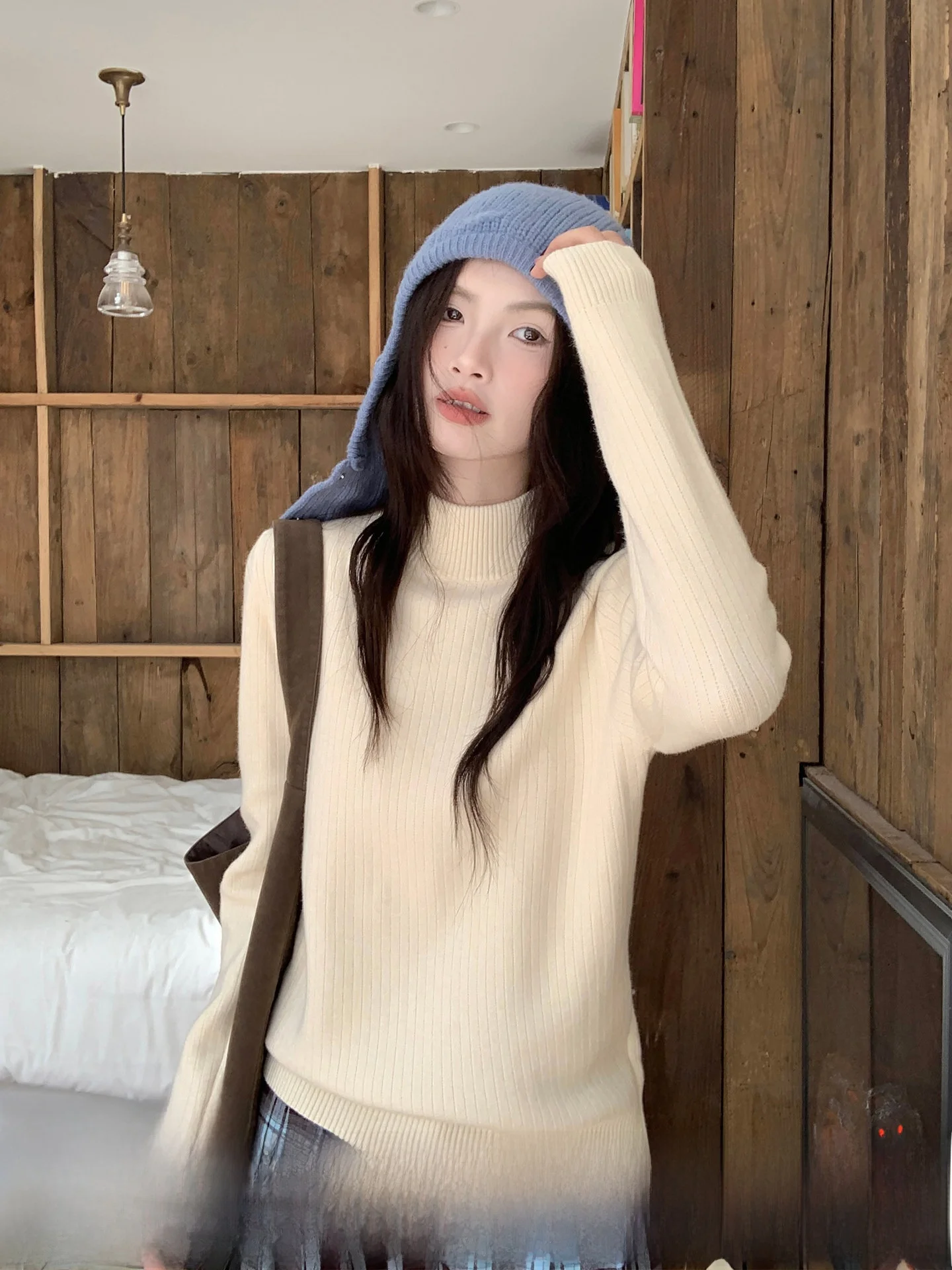 秋冬用美しいセーター【ハイネック・裏起毛】：通勤風の加厚ニットトップスが冬の着こなしを支える